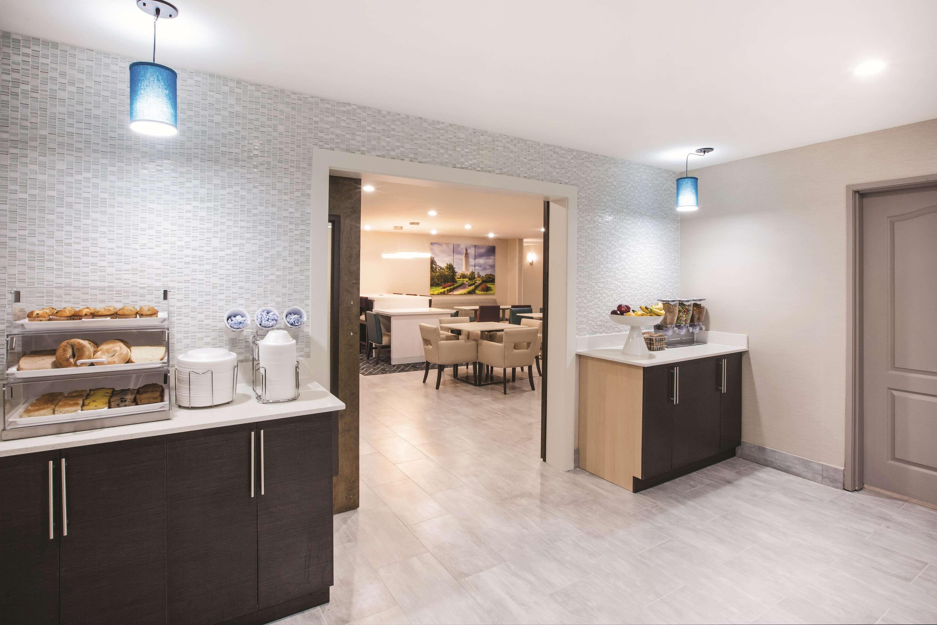 La Quinta by Wyndham Walker - Denham Springs Hotell Eksteriør bilde